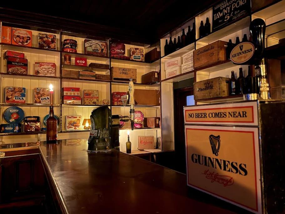 カアーサイビーン Tw O Connell Old World Irish Pubヴィラ エクステリア 写真